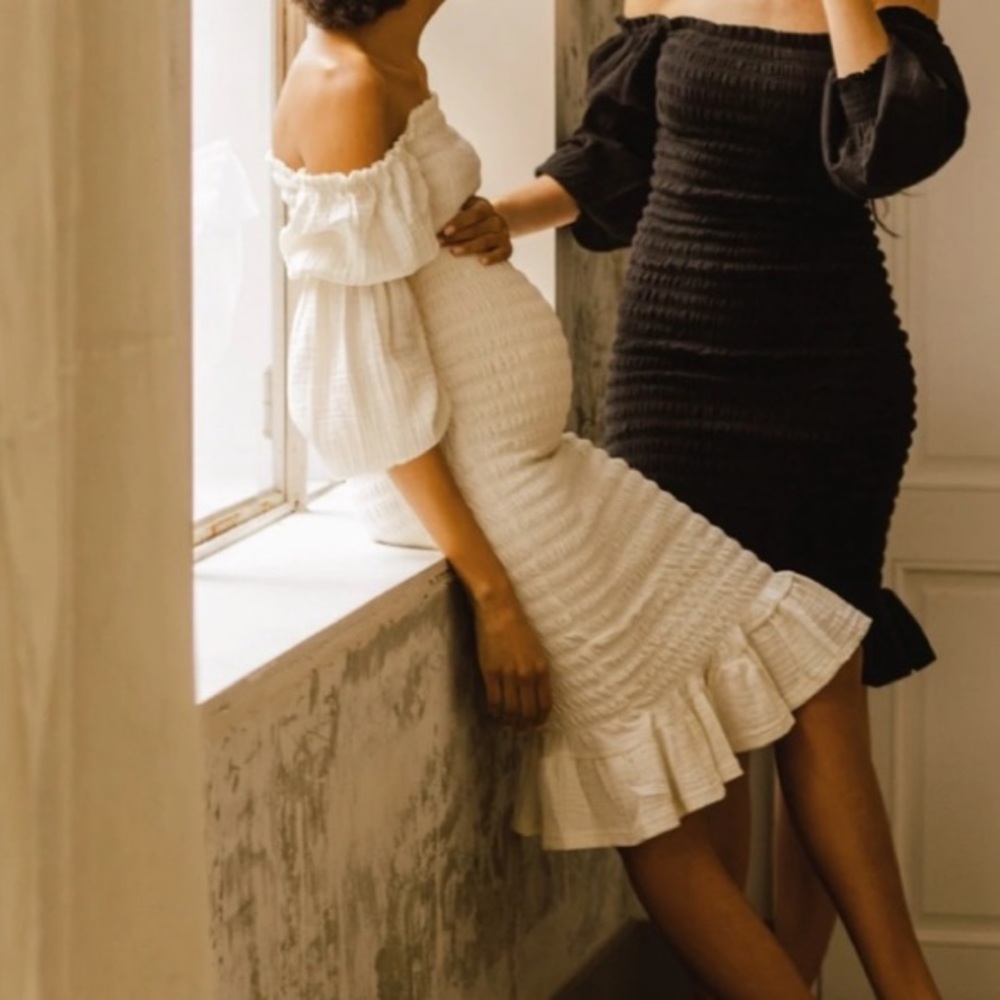 Maternity Nothing fits but Ichika dress.